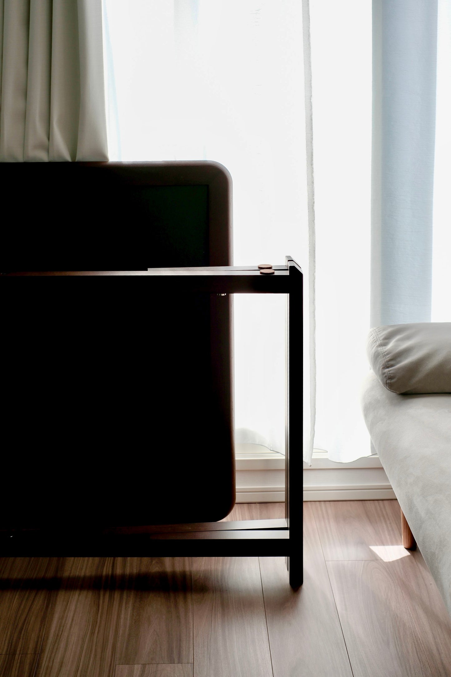 MJ88 Mahjong Dining Table Folded Against Wall 麻雀餐桌折疊後靠牆收納