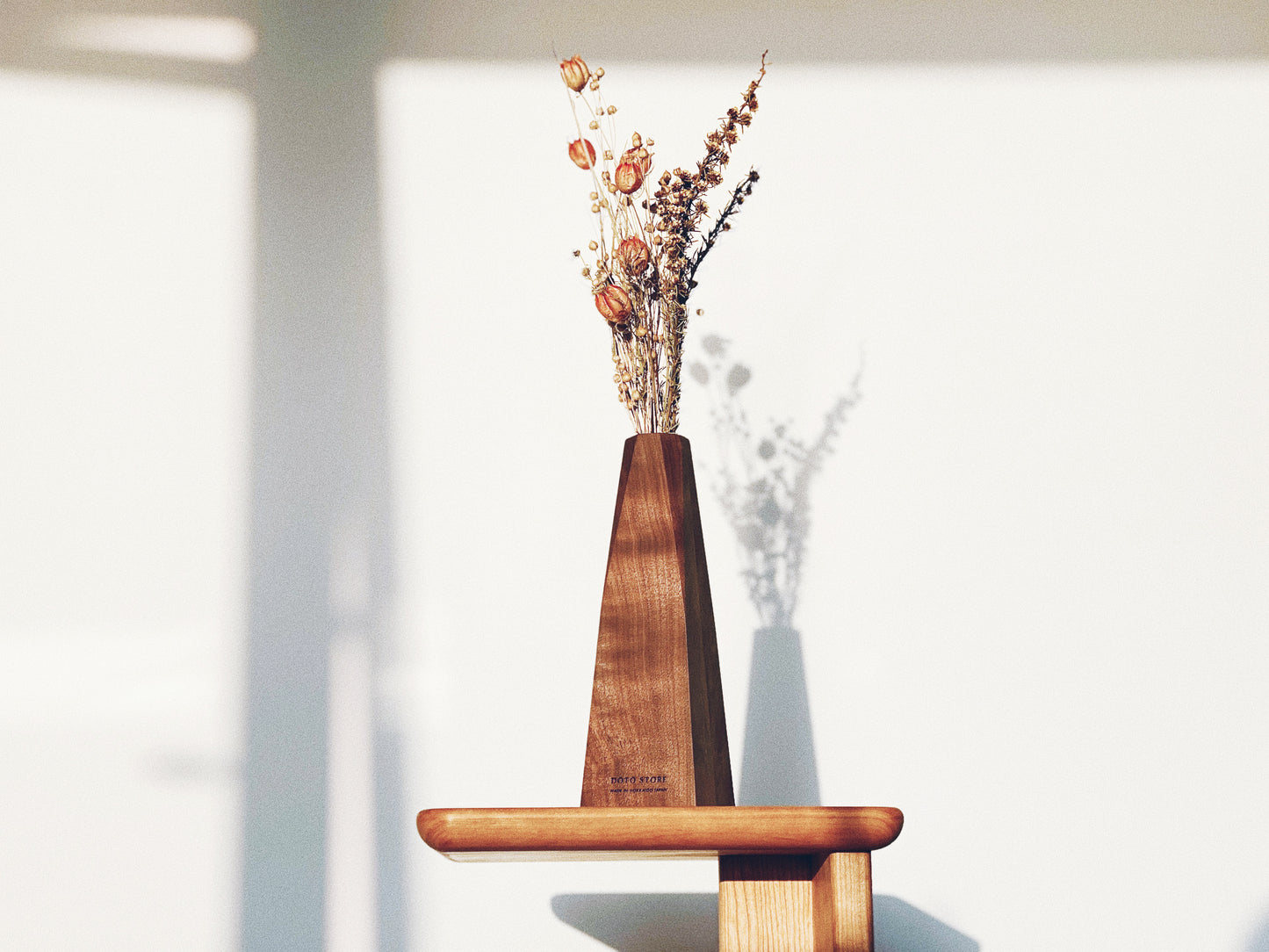 JDF214 VASE – WALNUT|一輪挿し花瓶|日本北海道實木