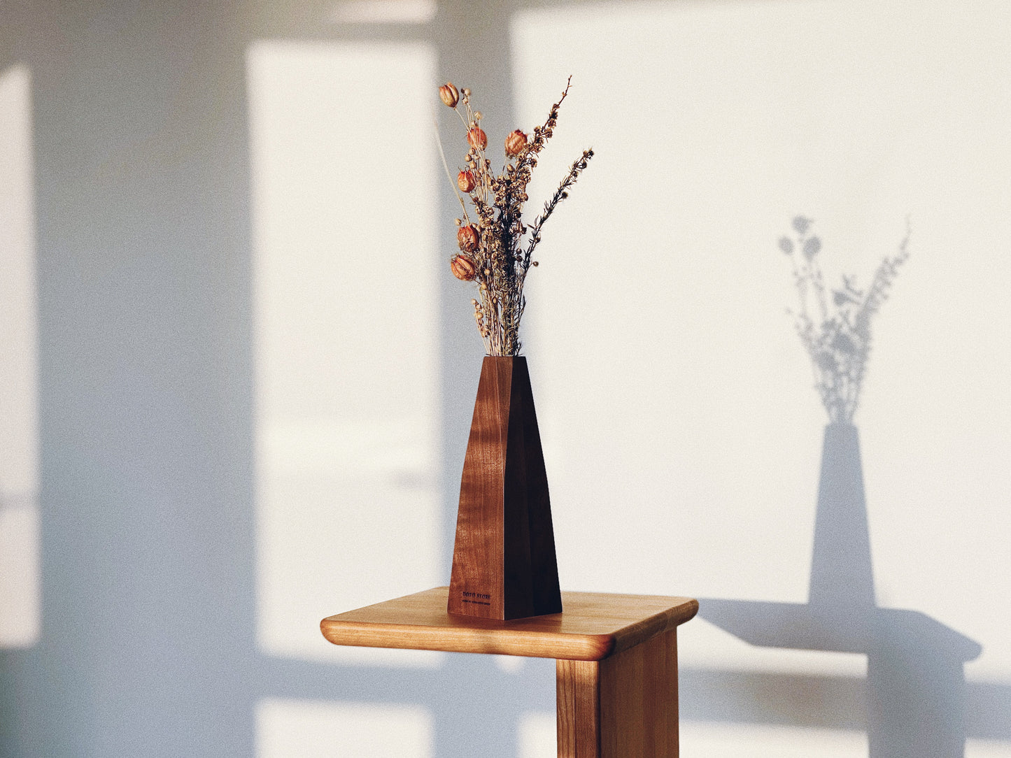 JDF214 VASE – WALNUT|一輪挿し花瓶|日本北海道實木