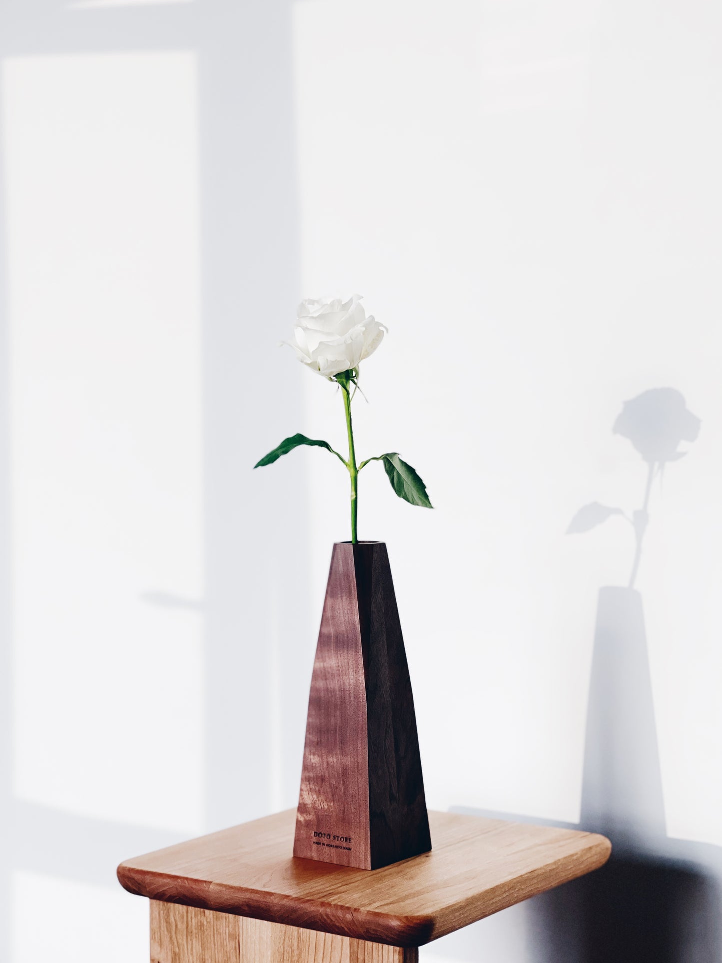 JDF214 VASE – WALNUT|一輪挿し花瓶|日本北海道實木