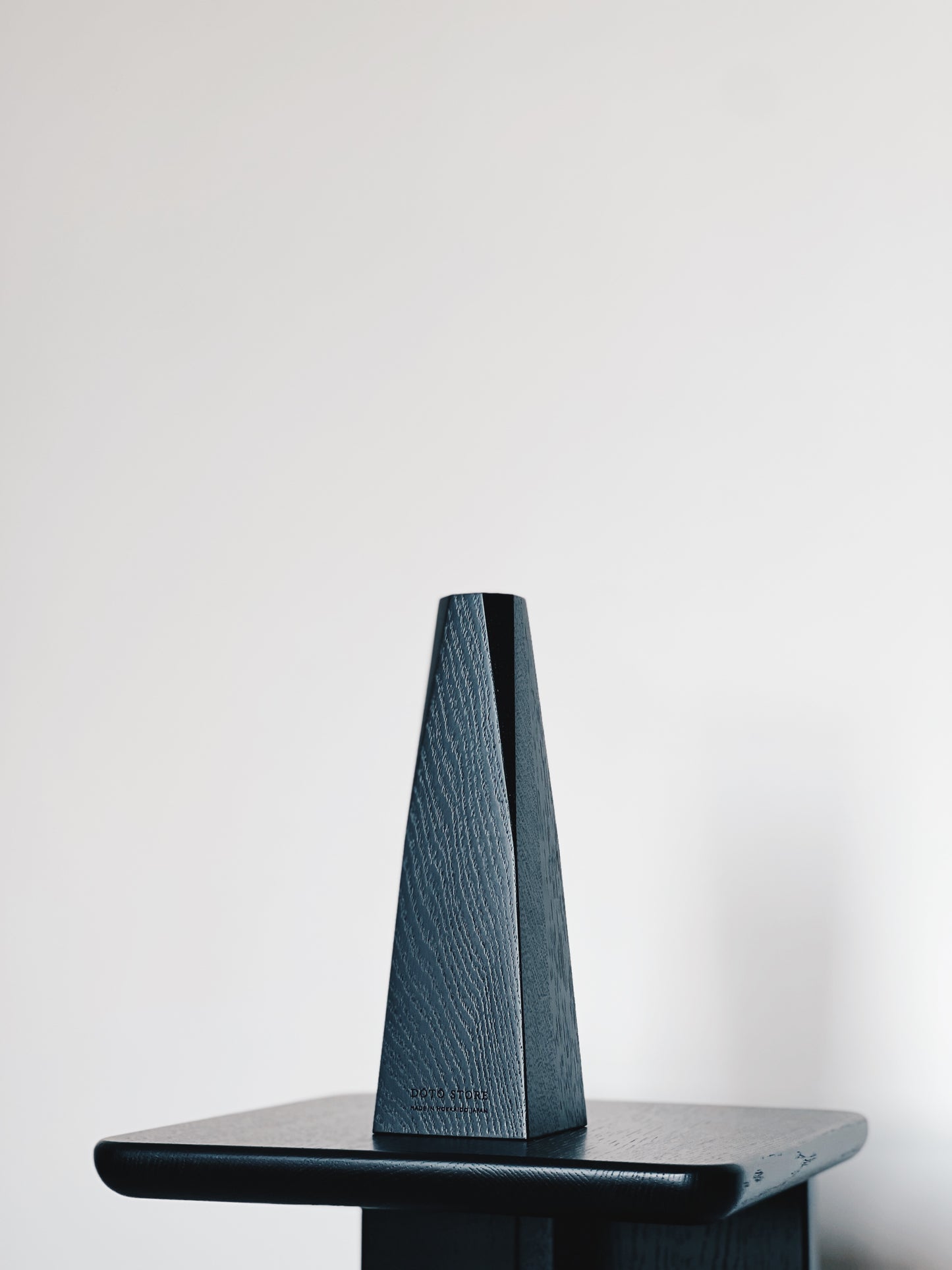 JDF214 VASE – BLACK SERIES|一輪挿し花瓶|日本北海道實木