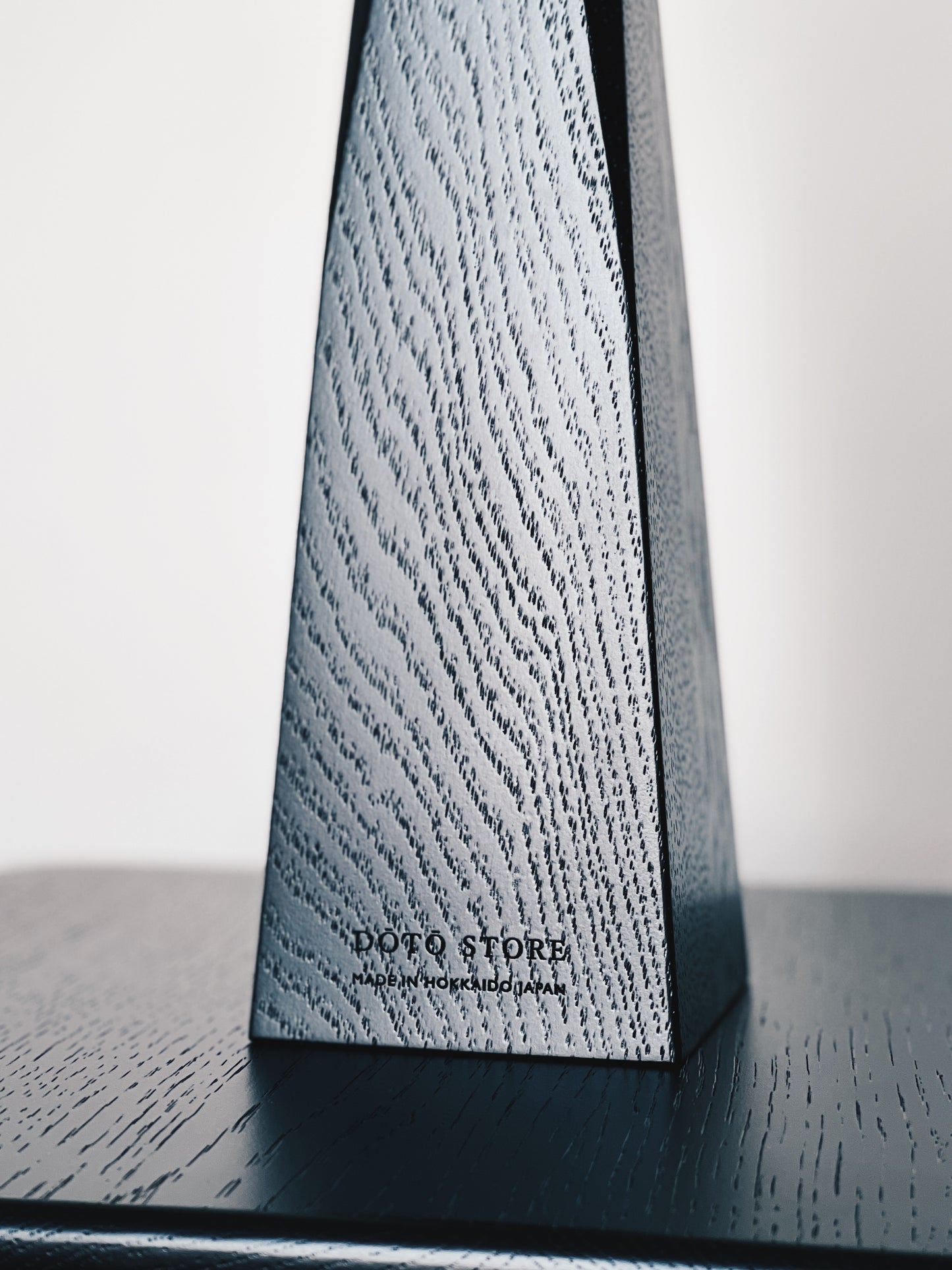 JDF214 VASE – BLACK SERIES|一輪挿し花瓶|日本北海道實木