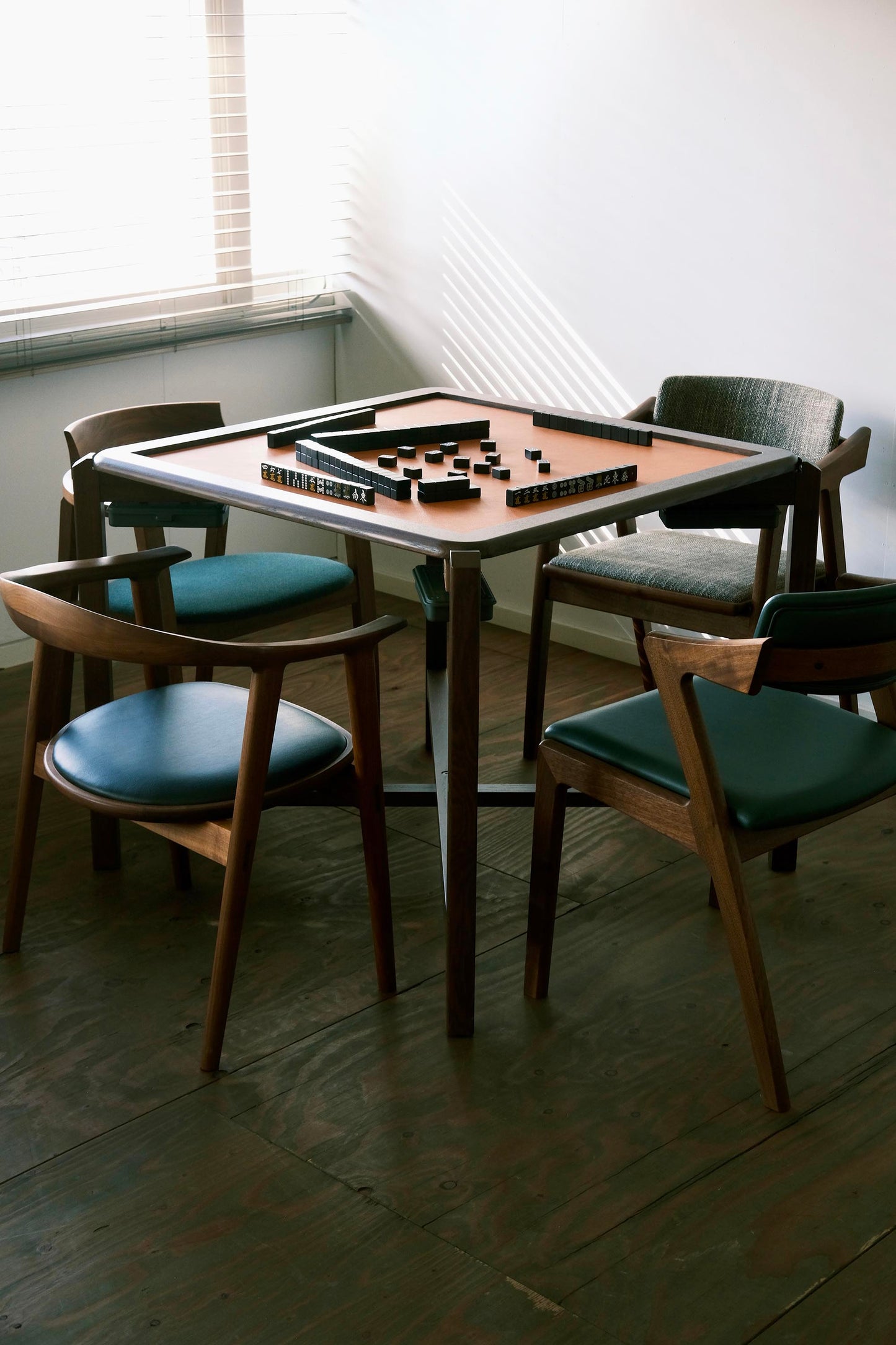 MJ88 Foldable Mahjong Dining Table – Luxury Orange with Stained Walnut Color